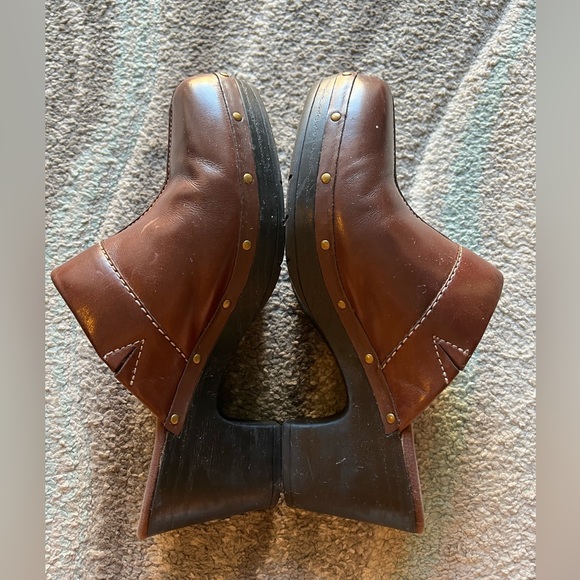 Clarks size 9 Brown Heel Clogs - Picture 2 of 5
